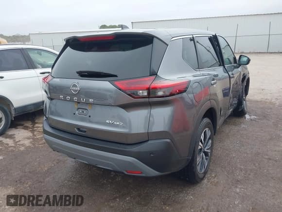 ✅ 2022 Nissan Rogue SV • VIN: 5N1BT3BB7NC677127 • Lot: 43392740. Wystawiony na IAAI z przebiegiem 38 629 mil. Bezpłatny archiwum sprzedaży aukcyjnych z USA i szczegółowy raport historii pojazdu na DreamBid. Zdjęcie 4.