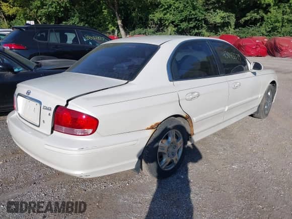 2004 Hyundai Sonata с VIN KMHWF25H54A004513, выставлен на аукционе IAAI как лот 43043579 с пробегом 180 870 миль миль и . История ставок и продаж доступна на DreamBid. Изображение 4.
