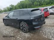 ✅ 2022 BMW iX xDrive50 • VIN: WB523CF09NCJ77124 • Лот: 55858975. Опубликован ранее на Copart с пробегом 22 453 миль. Бесплатный доступ к архиву аукционных продаж из США и подробный отчёт об истории автомобиля на DreamBid. Изображение 2.