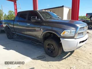 ✅ 2015 Ram 2500 Laramie • VIN: 3C6UR5NL9FG667801 • Lot: 43499833. Wystawiony na IAAI z przebiegiem 296 936 mil. Bezpłatny archiwum sprzedaży aukcyjnych z USA i szczegółowy raport historii pojazdu na DreamBid. Zdjęcie 1.