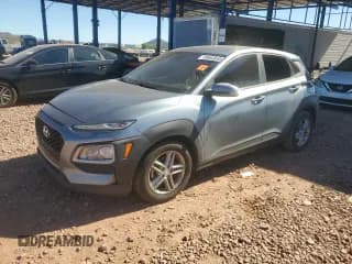 ✅ 2019 Hyundai Kona SE • VIN: KM8K12AAXKU252273 • Лот: 90463855. Опубликован ранее на Copart с пробегом 103 758 миль. Бесплатный доступ к архиву аукционных продаж из США и подробный отчёт об истории автомобиля на DreamBid. Изображение 1.