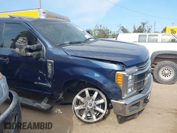 ✅ 2018 Ford F-250 Lariat • VIN: 1FT7W2BT6JEB18042 • Lot: 43507038. Listed on IAAI with 183,711 mi. Free auction sales archive from the USA and detailed vehicle history report at DreamBid. Image 14.