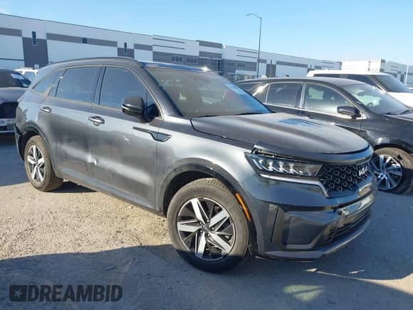 ✅ 2022 Kia Sorento S • VIN: 5XYRL4LC9NG132705 • Lot: 43355292. Wystawiony na IAAI z przebiegiem 95 010 mil. Bezpłatny archiwum sprzedaży aukcyjnych z USA i szczegółowy raport historii pojazdu na DreamBid. Zdjęcie 1.