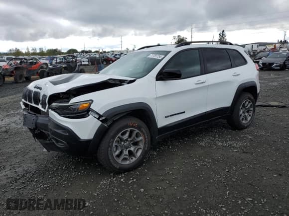 ✅ 2023 Jeep Cherokee Trailhawk • VIN: 1C4PJMBN9PD105666 • Lot: 71781754. Wystawiony na Copart z przebiegiem 13 684 mil. Bezpłatny archiwum sprzedaży aukcyjnych z USA i szczegółowy raport historii pojazdu na DreamBid. Zdjęcie 1.