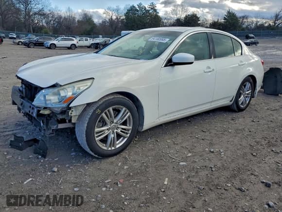 ✅ 2011 Infiniti G25 Journey • VIN: JN1DV6AP0BM830946 • Лот: 94180995. Опубликован ранее на Copart с пробегом 168 764 миль. Бесплатный доступ к архиву аукционных продаж из США и подробный отчёт об истории автомобиля на DreamBid. Изображение 1.