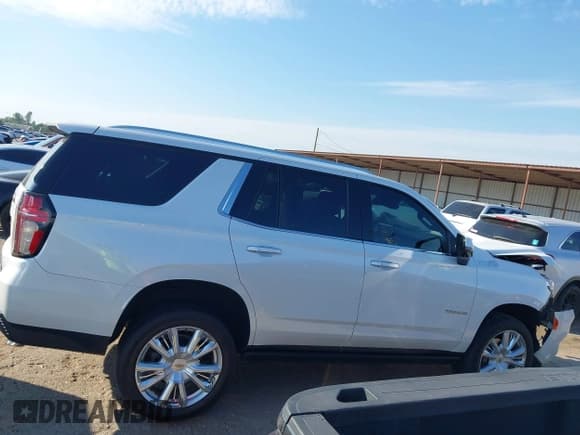 ✅ 2022 Chevrolet Tahoe High Country • VIN: 1GNSKTKT4NR226662 • Лот: 43460253. Опубликован ранее на IAAI с пробегом 86 693 миль. Бесплатный доступ к архиву аукционных продаж из США и подробный отчёт об истории автомобиля на DreamBid. Изображение 14.