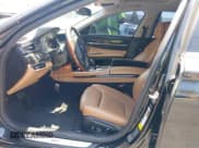 ✅ 2013 BMW 7 Series 750Li xDrive • VIN: WBAYF8C57DD140615 • Lot: 42688224. Wystawiony na IAAI z przebiegiem 150 496 mil. Bezpłatny archiwum sprzedaży aukcyjnych z USA i szczegółowy raport historii pojazdu na DreamBid. Zdjęcie 5.