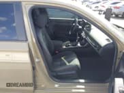 ✅ 2025 Honda Civic Sport • VIN: 19XFL2H82SE004200 • Lot: 43309820. Listed on IAAI with 14,909 mi. Free auction sales archive from the USA and detailed vehicle history report at DreamBid. Image 5.