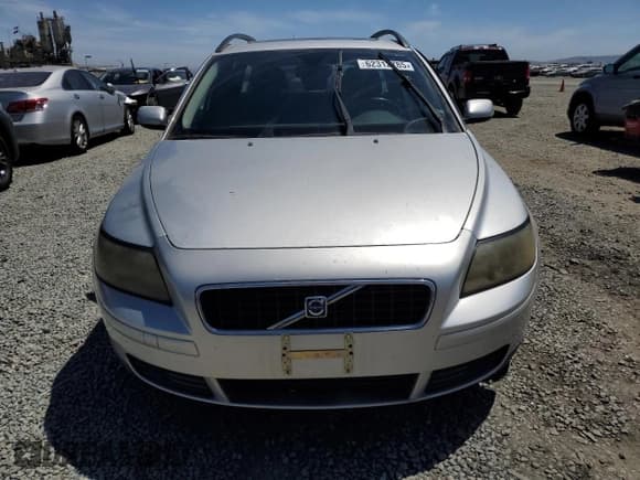 ✅ 2006 Volvo V50 2.4L • VIN: YV1MW390362171787 • Lot: 62312785. Wystawiony na Copart z przebiegiem 201 549 mil. Bezpłatny archiwum sprzedaży aukcyjnych z USA i szczegółowy raport historii pojazdu na DreamBid. Zdjęcie 5.
