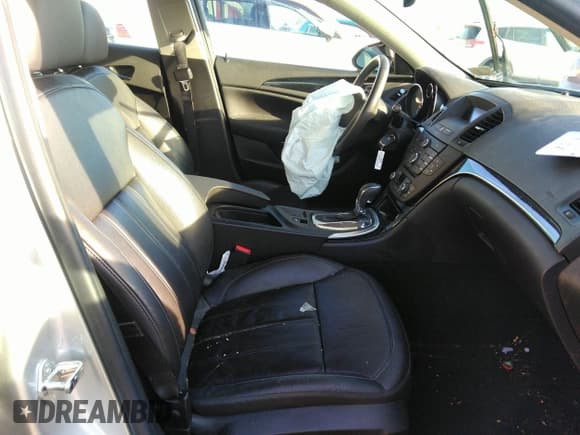 ✅ 2011 Buick Regal CXL RL3 • VIN: W04GR5EC5B1085994 • Lot: 41193512. Wystawiony na IAAI z przebiegiem 19 727 mil. Bezpłatny archiwum sprzedaży aukcyjnych z USA i szczegółowy raport historii pojazdu na DreamBid. Zdjęcie 5.