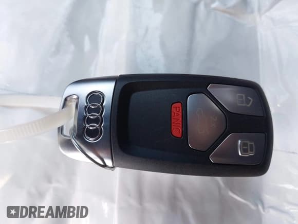 ✅ 2024 Audi Q5 Premium • VIN: WA1ABAFY1R2006810 • Лот: 43163614. Опубликован ранее на IAAI с пробегом 11 832 миль. Бесплатный доступ к архиву аукционных продаж из США и подробный отчёт об истории автомобиля на DreamBid. Изображение 11.