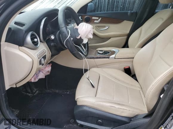 ✅ 2019 Mercedes-Benz C 300 • VIN: 55SWF8EB1KU288762 • Lot: 80476065. Listed on Copart with Not provided. Free auction sales archive from the USA and detailed vehicle history report at DreamBid. Image 7.