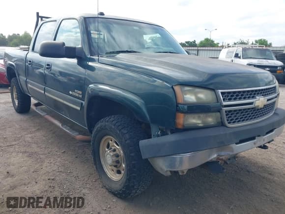 ✅ 2005 Chevrolet Silverado 2500HD LS • VIN: 1GCHK23215F961121 • Lot: 42969060. Wystawiony na IAAI z przebiegiem 245 406 mil. Bezpłatny archiwum sprzedaży aukcyjnych z USA i szczegółowy raport historii pojazdu na DreamBid. Zdjęcie 1.