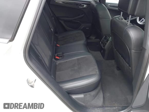 ✅ 2020 Porsche Macan • VIN: WP1AA2A56LLB10625 • Lot: 42267274. Wystawiony na IAAI z przebiegiem 80 338 mil. Bezpłatny archiwum sprzedaży aukcyjnych z USA i szczegółowy raport historii pojazdu na DreamBid. Zdjęcie 8.