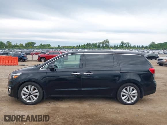 ✅ 2015 Kia Sedona SX-L • VIN: KNDME5C15F6031979 • Lot: 42870261. Listed on IAAI with 211,316 mi. Free auction sales archive from the USA and detailed vehicle history report at DreamBid. Image 15.
