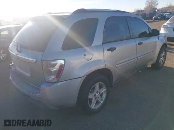 ✅ 2006 Chevrolet Equinox LS • VIN: 2CNDL23F266171641 • Лот: 41171411. Опубликован ранее на IAAI с пробегом 201 925 миль. Бесплатный доступ к архиву аукционных продаж из США и подробный отчёт об истории автомобиля на DreamBid. Изображение 4.