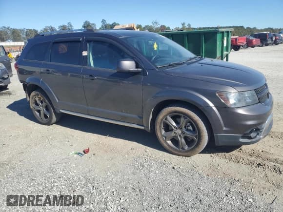 ✅ 2015 Dodge Journey Crossroad • VIN: 3C4PDCGG1FT639328 • Lot: 86686065. Listed on Copart with 34,770 mi. Free auction sales archive from the USA and detailed vehicle history report at DreamBid. Image 4.
