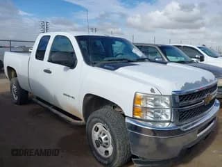 ✅ 2013 Chevrolet Silverado 2500HD Work Truck • VIN: 1GC2CVCG8DZ356252 • Lot: 42564224. Wystawiony na IAAI z przebiegiem 227 079 mil. Bezpłatny archiwum sprzedaży aukcyjnych z USA i szczegółowy raport historii pojazdu na DreamBid. Zdjęcie 1.