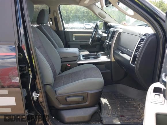 ✅ 2017 Ram 1500 Big Horn • VIN: 1C6RR7LT9HS641358 • Lot: 43093664. Listed on IAAI with 88,289 mi. Free auction sales archive from the USA and detailed vehicle history report at DreamBid. Image 5.