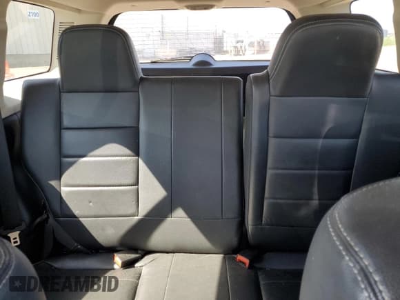 ✅ 2015 Jeep Patriot Sport • VIN: 1C4NJPAA2FD397490 • Lot: 70564975. Listed on Copart with 185,689 mi. Free auction sales archive from the USA and detailed vehicle history report at DreamBid. Image 10.