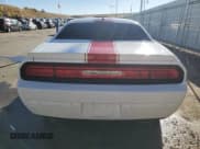 ✅ 2014 Dodge Challenger SXT • VIN: 2C3CDYAG6EH105175 • Lot: 73055703. Wystawiony na Copart z przebiegiem 115 226 mil. Bezpłatny archiwum sprzedaży aukcyjnych z USA i szczegółowy raport historii pojazdu na DreamBid. Zdjęcie 6.