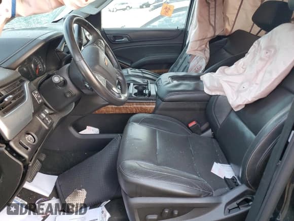 ✅ 2015 Chevrolet Suburban LTZ • VIN: 1GNSCKKC8FR745061 • Lot: 45640024. Wystawiony na Copart z przebiegiem Nie podano. Bezpłatny archiwum sprzedaży aukcyjnych z USA i szczegółowy raport historii pojazdu na DreamBid. Zdjęcie 7.