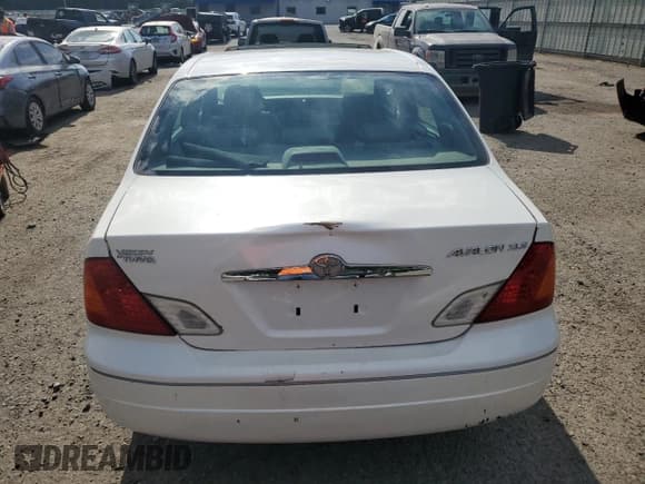 ✅ 2002 Toyota Avalon XL • VIN: 4T1BF28B62U243005 • Лот: 86116415. Опубликован ранее на Copart с пробегом 215 966 миль. Бесплатный доступ к архиву аукционных продаж из США и подробный отчёт об истории автомобиля на DreamBid. Изображение 6.