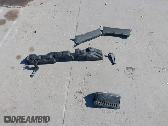 ✅ 2017 Honda Accord Sport • VIN: 1HGCR2F66HA137719 • Lot: 43400319. Listed on IAAI with 111,145 mi. Free auction sales archive from the USA and detailed vehicle history report at DreamBid. Image 12.