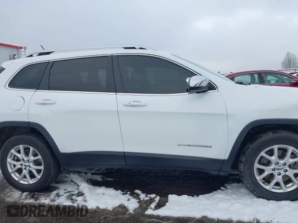 ✅ 2015 Jeep Cherokee Latitude • VIN: 1C4PJMCS2FW787801 • Лот: 43832642. Опубликован ранее на IAAI с пробегом 73 076 миль. Бесплатный доступ к архиву аукционных продаж из США и подробный отчёт об истории автомобиля на DreamBid. Изображение 13.
