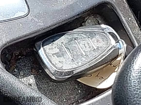 2016 Chevrolet Malibu LS z VIN 1G1ZC5ST6GF250832, wystawiony jako IAAI lot #41778141 z przebiegiem 97 198 mil mil oraz . Historia ofert i sprzedaży dostępna na DreamBid. Obrazek 11.