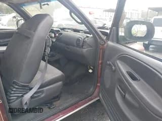 ✅ 2001 Dodge 1500 • VIN: 3B7HC13YX1G767353 • Lot: 43796237. Listed on IAAI with Not provided. Free auction sales archive from the USA and detailed vehicle history report at DreamBid. Image 5.