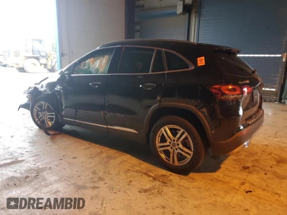 ✅ 2022 Mercedes-Benz GLA 250 • VIN: W1N4N4HB2NJ334783 • Лот: 82368545. Опубликован ранее на Copart с пробегом Не указан. Бесплатный доступ к архиву аукционных продаж из США и подробный отчёт об истории автомобиля на DreamBid. Изображение 2.