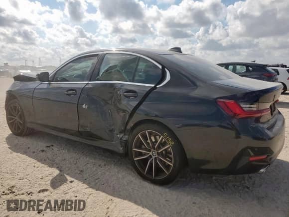 2022 BMW 3 Series 330i z VIN 3MW5R1J06N8C27011, wystawiony jako Copart lot #80242315 z przebiegiem Nie podano mil oraz Szkoda całkowita • Salvage title. Historia ofert i sprzedaży dostępna na DreamBid. Obrazek 2.