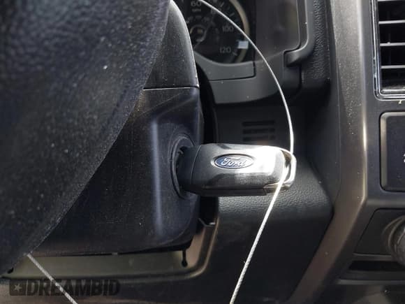 ✅ 2018 Ford F-150 XL • VIN: 1FTEW1C51JKD32116 • Lot: 42944888. Wystawiony na IAAI z przebiegiem 51 186 mil. Bezpłatny archiwum sprzedaży aukcyjnych z USA i szczegółowy raport historii pojazdu na DreamBid. Zdjęcie 11.