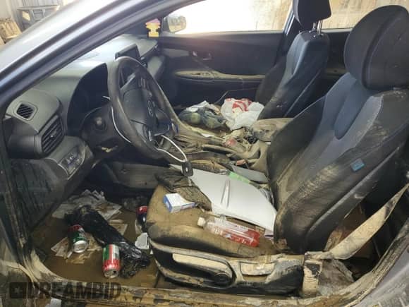 2019 Hyundai Veloster Premium z VIN KMHTG6AF9KU012802, wystawiony jako Copart lot #46091975 z przebiegiem Nie podano mil oraz Szkoda całkowita • Salvage title. Historia ofert i sprzedaży dostępna na DreamBid. Obrazek 7.