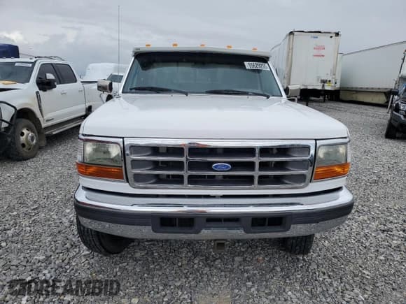 ✅ 1996 Ford F-350 • VIN: 1FTJX35G8TEA53429 • Lot: 55629255. Wystawiony na Copart z przebiegiem 123 145 mil. Bezpłatny archiwum sprzedaży aukcyjnych z USA i szczegółowy raport historii pojazdu na DreamBid. Zdjęcie 5.