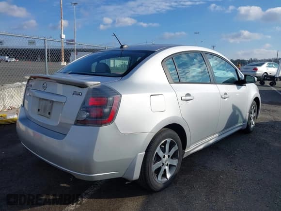 ✅ 2012 Nissan Sentra S • VIN: 3N1AB6APXCL646797 • Lot: 43847187. Wystawiony na IAAI z przebiegiem 72 534 mil. Bezpłatny archiwum sprzedaży aukcyjnych z USA i szczegółowy raport historii pojazdu na DreamBid. Zdjęcie 13.