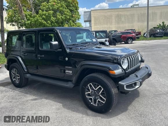 ✅ 2024 Jeep Wrangler Sahara • VIN: 1C4PJXEN1RW298190 • Lot: 67321245. Listed on Copart with 6 mi. Free auction sales archive from the USA and detailed vehicle history report at DreamBid. Image 1.