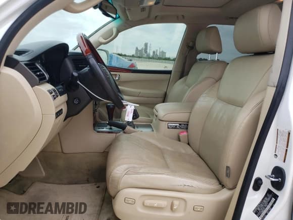 ✅ 2009 Lexus LX 570 • VIN: JTJHY00W694027710 • Lot: 51911065. Wystawiony na Copart z przebiegiem 141 173 mil. Bezpłatny archiwum sprzedaży aukcyjnych z USA i szczegółowy raport historii pojazdu na DreamBid. Zdjęcie 7.