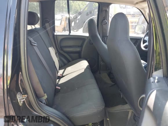 ✅ 2003 Jeep Liberty Sport • VIN: 1J4GL48K13W675080 • Лот: 43192568. Опубликован ранее на IAAI с пробегом 197 659 миль. Бесплатный доступ к архиву аукционных продаж из США и подробный отчёт об истории автомобиля на DreamBid. Изображение 8.