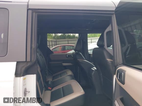 ✅ 2023 Ford Bronco • VIN: 1FMEE5DP2PLB16493 • Лот: 42507079. Опубликован ранее на IAAI с пробегом 59 656 миль. Бесплатный доступ к архиву аукционных продаж из США и подробный отчёт об истории автомобиля на DreamBid. Изображение 8.