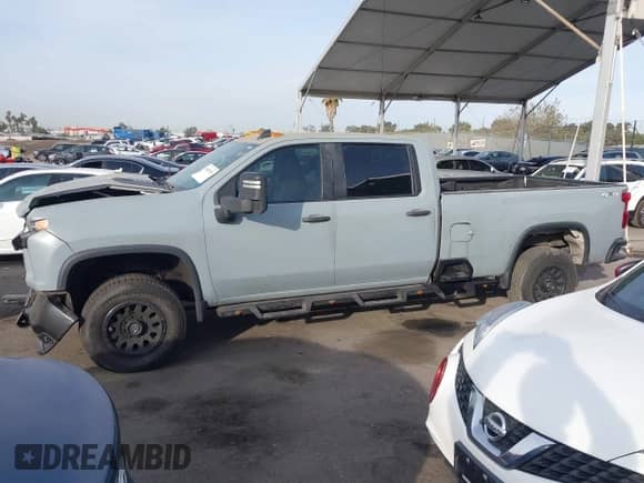 2020 Chevrolet Silverado 2500HD Work Truck z VIN 1GC1YLEY3LF274761, wystawiony jako IAAI lot #40893959 z przebiegiem 191 742 mil mil oraz . Historia ofert i sprzedaży dostępna na DreamBid. Obrazek 14.