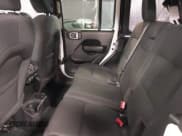 ✅ 2023 Jeep Wrangler Sport S • VIN: 1C4HJXDN4PW545253 • Lot: 41998334. Wystawiony na IAAI z przebiegiem 37 323 mil. Bezpłatny archiwum sprzedaży aukcyjnych z USA i szczegółowy raport historii pojazdu na DreamBid. Zdjęcie 8.