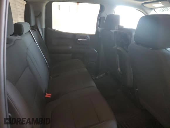 ✅ 2022 Chevrolet Silverado 1500 Custom • VIN: 3GCPYBEK9NG124624 • Lot: 63110145. Wystawiony na Copart z przebiegiem 46 040 mil. Bezpłatny archiwum sprzedaży aukcyjnych z USA i szczegółowy raport historii pojazdu na DreamBid. Zdjęcie 10.