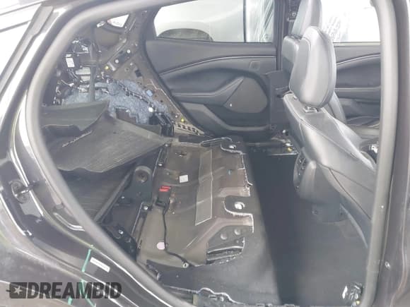 ✅ 2022 Ford Mustang Mach-E Premium • VIN: 3FMTK3R76NMA45940 • Lot: 41469149. Listed on IAAI with 59,969 mi. Free auction sales archive from the USA and detailed vehicle history report at DreamBid. Image 8.