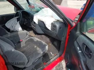 ✅ 2000 Chevrolet Blazer LT • VIN: 1GNDT13W1Y2342269 • Lot: 41877436. Wystawiony na IAAI z przebiegiem 15 112 mil. Bezpłatny archiwum sprzedaży aukcyjnych z USA i szczegółowy raport historii pojazdu na DreamBid. Zdjęcie 5.