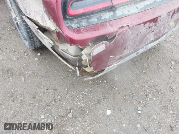 ✅ 2022 Dodge Challenger SXT • VIN: 2C3CDZGG4NH172239 • Lot: 42153079. Wystawiony na IAAI z przebiegiem 60 296 mil. Bezpłatny archiwum sprzedaży aukcyjnych z USA i szczegółowy raport historii pojazdu na DreamBid. Zdjęcie 18.