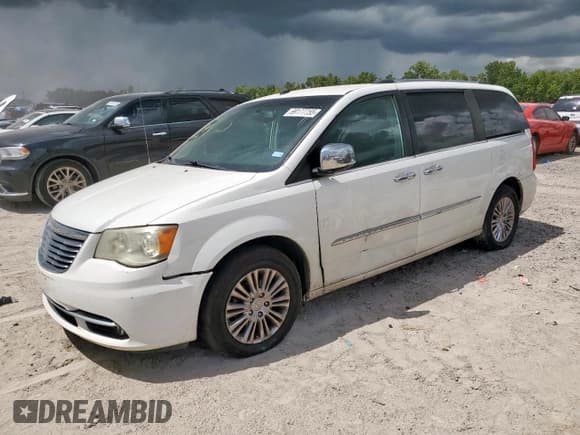 ✅ 2011 Chrysler Town & Country Limited • VIN: 2A4RR6DG0BR688074 • Лот: 69177755. Опубликован ранее на Copart с пробегом 185 046 миль. Бесплатный доступ к архиву аукционных продаж из США и подробный отчёт об истории автомобиля на DreamBid. Изображение 1.