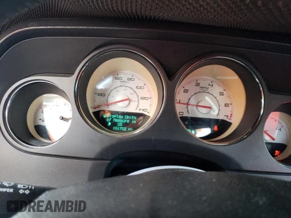 ✅ 2012 Dodge Challenger SXT Plus • VIN: 2C3CDYAG8CH131127 • Lot: 79948814. Wystawiony na Copart z przebiegiem 151 702 mil. Bezpłatny archiwum sprzedaży aukcyjnych z USA i szczegółowy raport historii pojazdu na DreamBid. Zdjęcie 9.