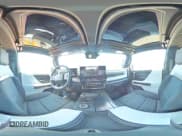 ✅ 2025 GMC HUMMER EV Pickup 2X • VIN: 1GT40BDD9SU112026 • Lot: 64216005. Wystawiony na Copart z przebiegiem 818 mil. Bezpłatny archiwum sprzedaży aukcyjnych z USA i szczegółowy raport historii pojazdu na DreamBid. Zdjęcie 14.